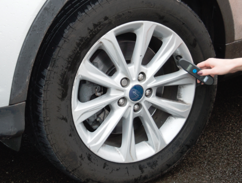 Maypole Digital Tyre Pressure Gauge Digital LCD display Batteries inc. MP7925 - MP7925-2.png