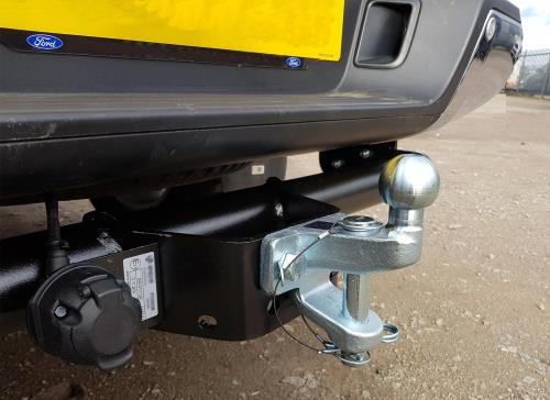 Maypole 50mm Silver Ball And Pin Hitch 4x4 Pick-Up Commercials MP82 - Maypole082FITTED.jpg