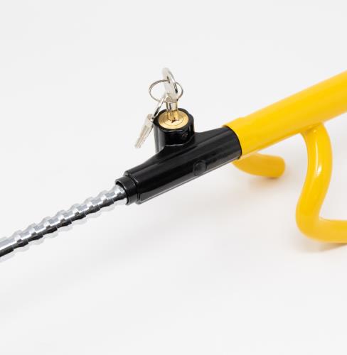 Maypole Double Hook Universal Steering Wheel Lock (upto 39cm) MP9041 - Maypole9041keycloseup.jpg